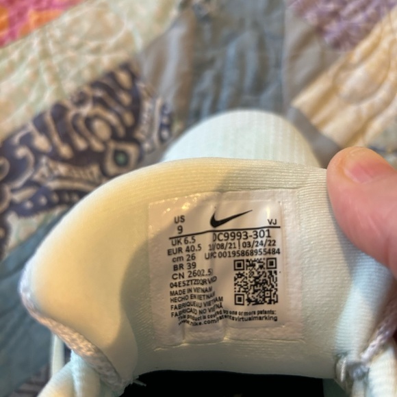 Nike Zoom X Invincible 2, size 9 - Picture 4 of 5